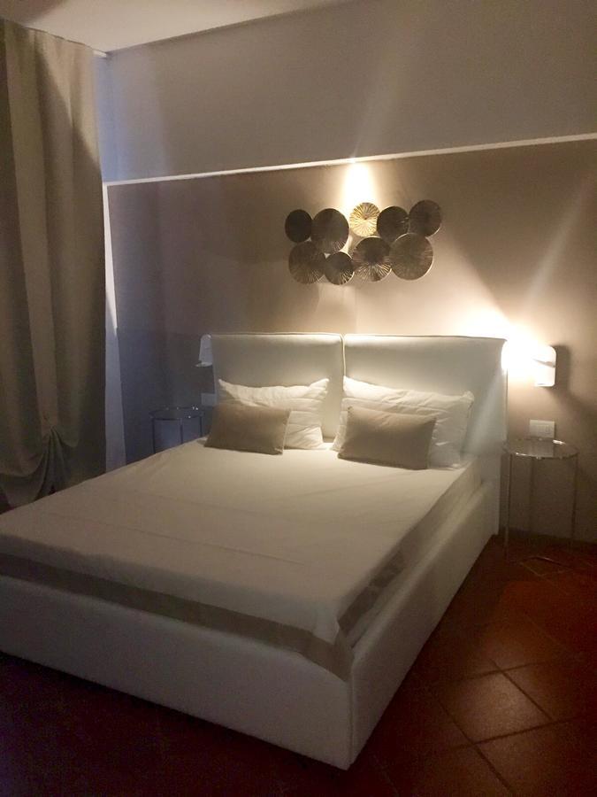 Marie Rose Luxury B&B&Apartment Desenzano del Garda Exterior foto