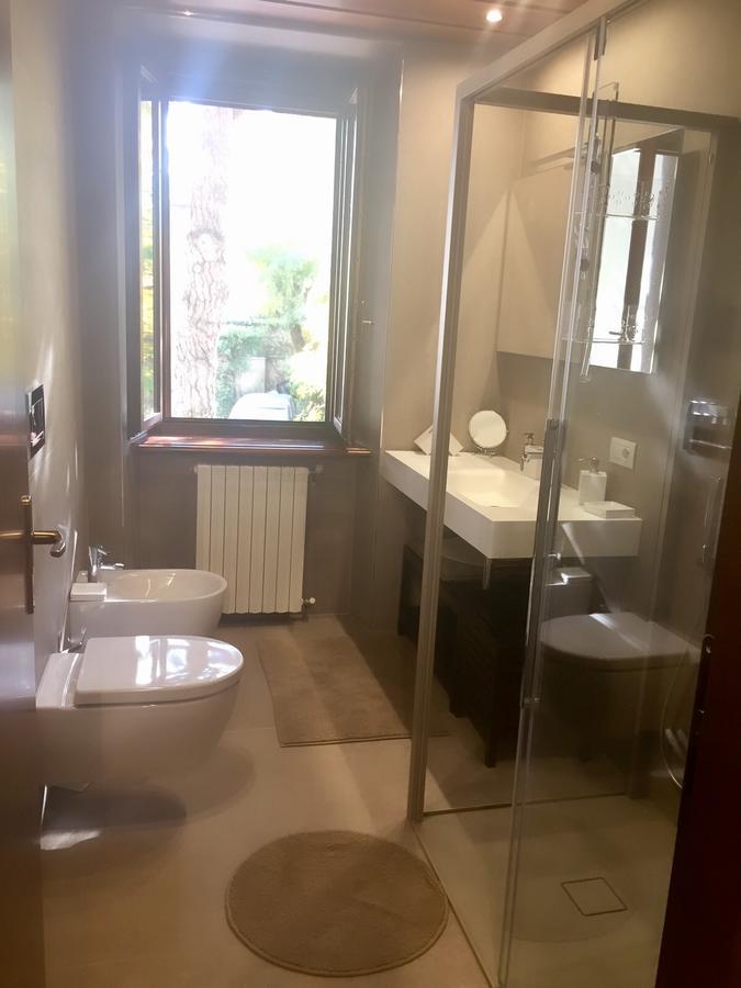Marie Rose Luxury B&B&Apartment Desenzano del Garda Exterior foto