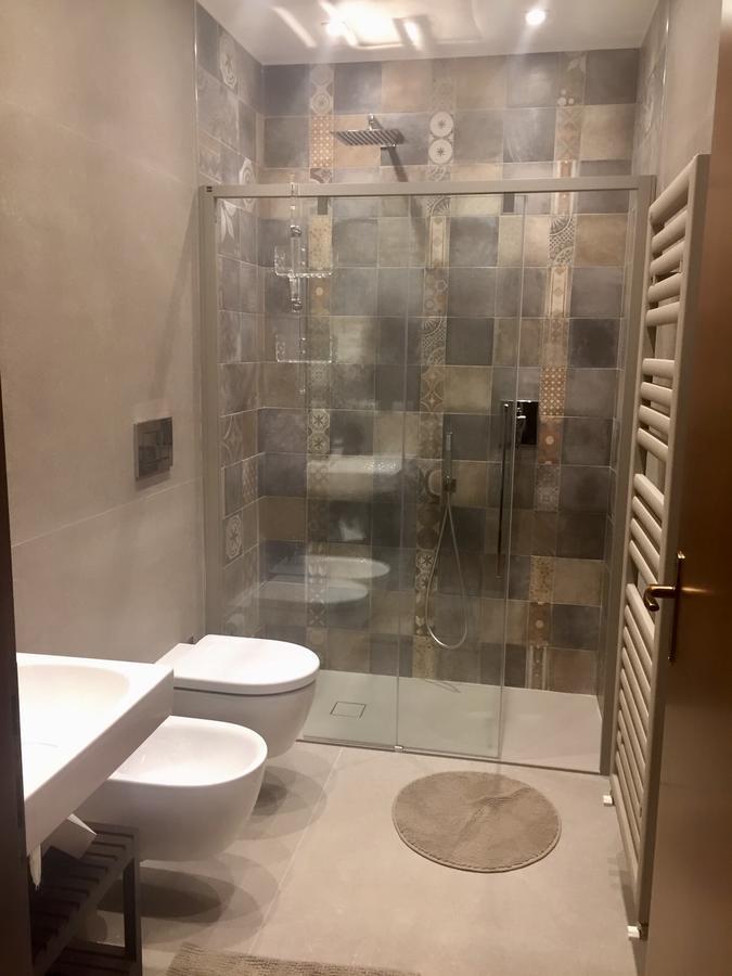Marie Rose Luxury B&B&Apartment Desenzano del Garda Exterior foto