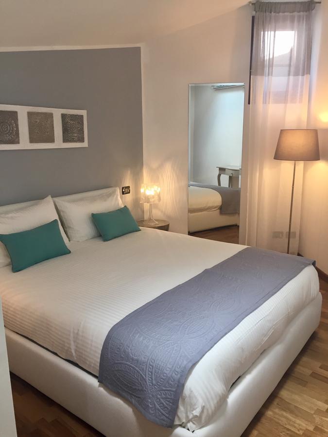 Marie Rose Luxury B&B&Apartment Desenzano del Garda Exterior foto
