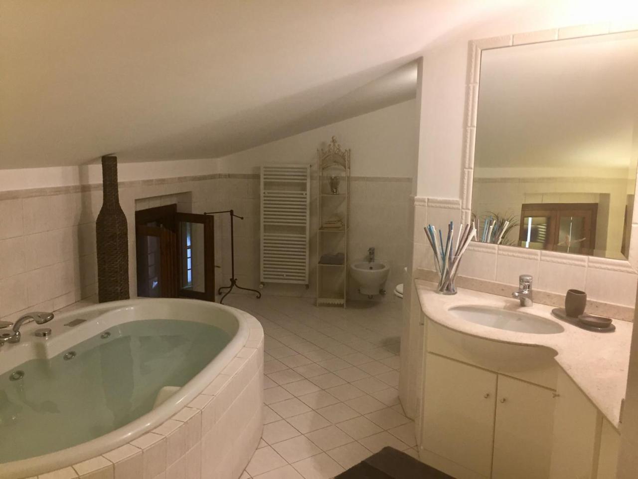 Marie Rose Luxury B&B&Apartment Desenzano del Garda Exterior foto