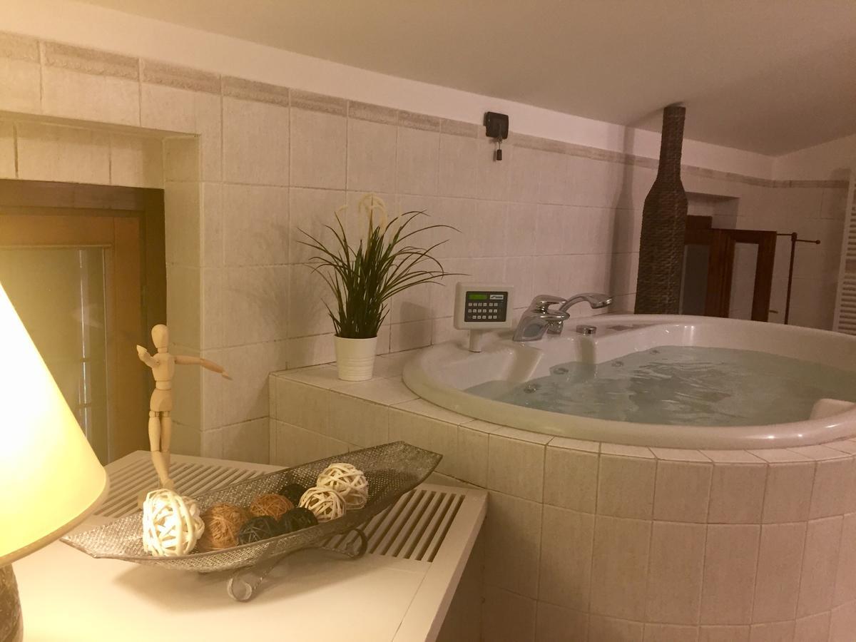 Marie Rose Luxury B&B&Apartment Desenzano del Garda Exterior foto